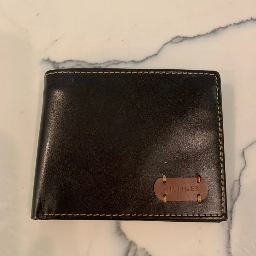 Tommy Hilfiger Mens Wallet